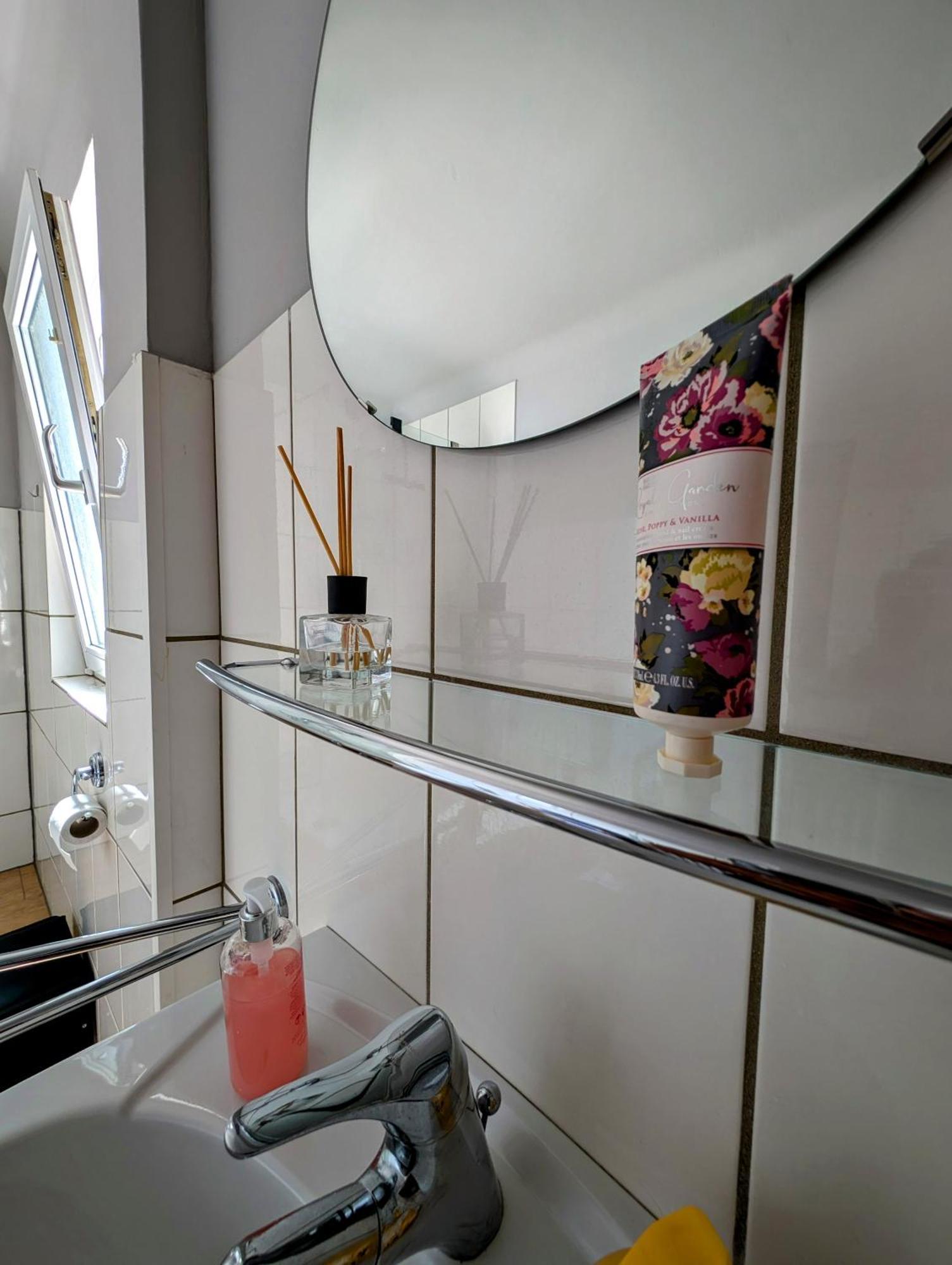 Fewo Bambi Idar-Oberstein - Naturtraum Hunsrueck - 2 Schlafzimmer - Netflix ภายนอก รูปภาพ